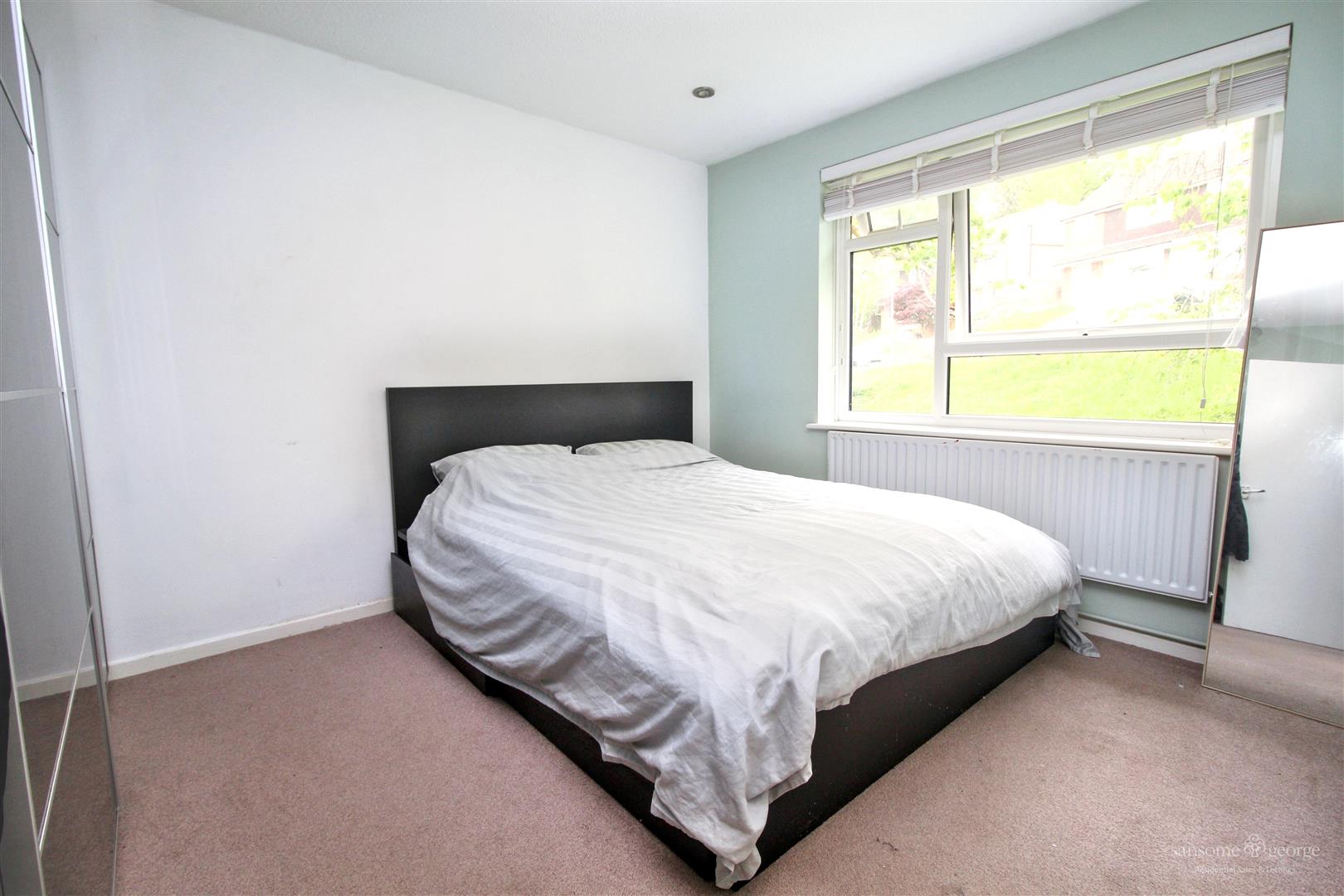 Starlings Drive, Tilehurst, Reading